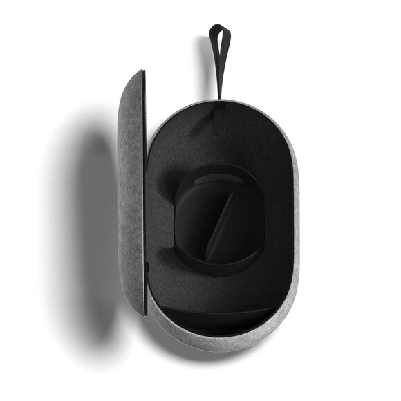 Oculus Quest 2 All-In-One Virtual Reality Headset 256 GB with Lightweight Case - Picture 7 of 12